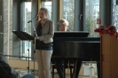 Musikalisch wurde die Feier gestaltet von Pia-Marie Veeger (Q2) und Thomas Janßen.